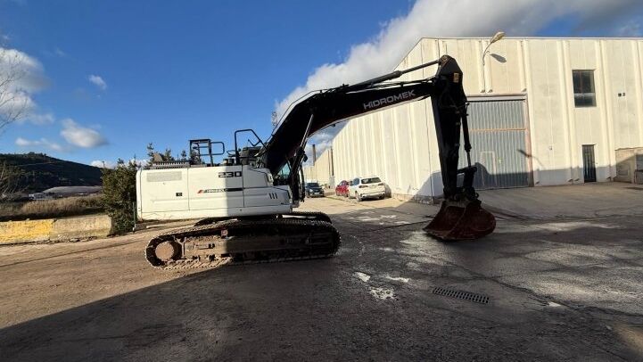 HIDROMEK  HMK 230LC-4